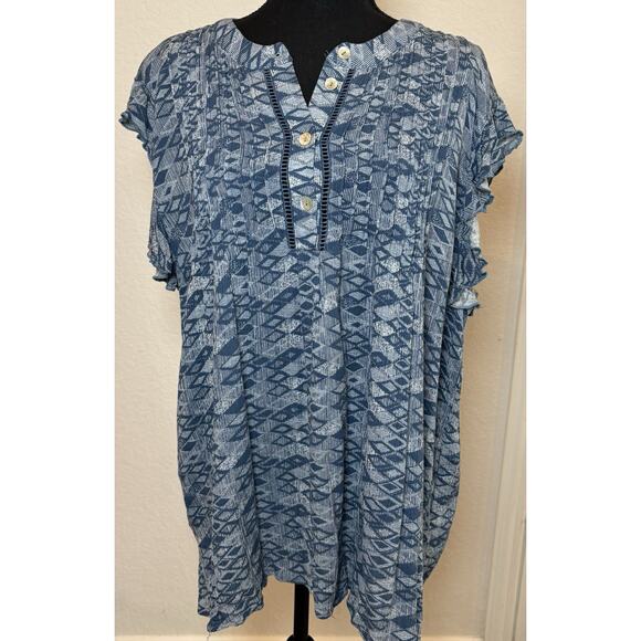 Suzanne Betro Blue and White Pleated Cap Sleeve Blouse W Cutouts Size 2X - Picture 1 of 6